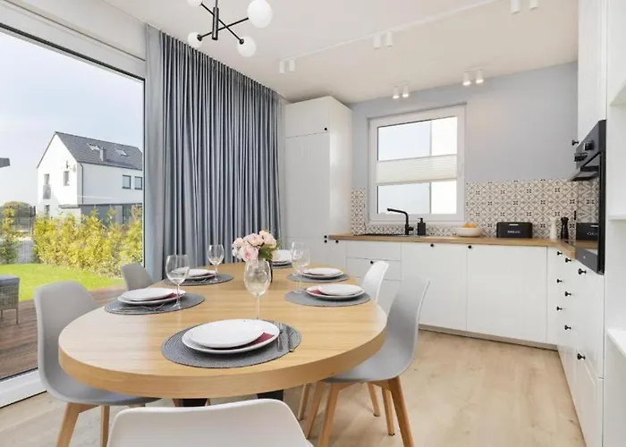 Rajska Przystan * Mosty (Puck)